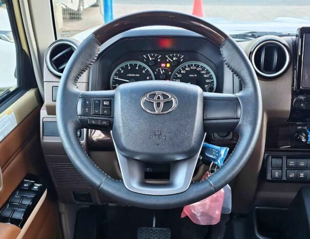 TOYOTA LANDCRUISER HARDTOP LC76 LX 2025 PETROL V6 4.0L A/T