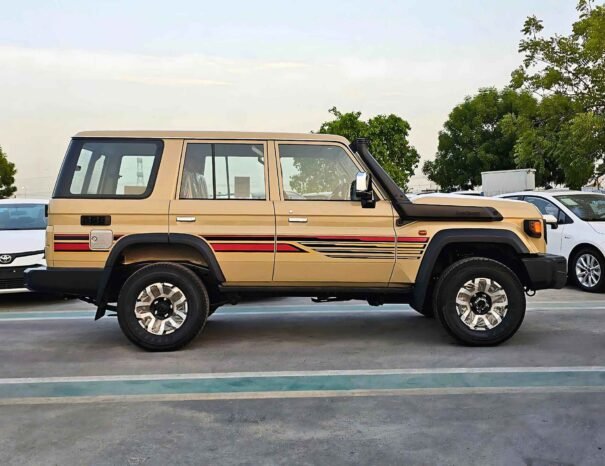 TOYOTA LANDCRUISER HARDTOP LC76 LX 2025 PETROL V6 4.0L A/T