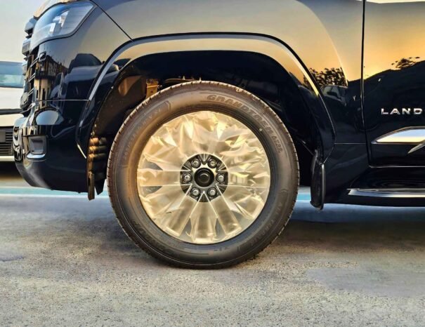 تويوتا لاند كروزر LC300 GXR توين توربو 2025 بنزين V6 3.5 لتر A/T