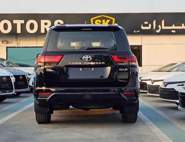 تويوتا لاند كروزر LC300 GXR توين توربو 2025 بنزين V6 3.5 لتر A/T