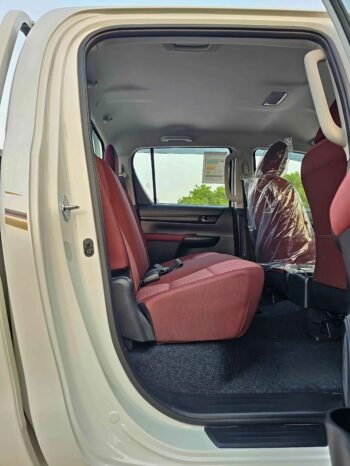 TOYOTA HILUX Изображение 4