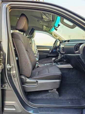 TOYOTA HILUX Image 7