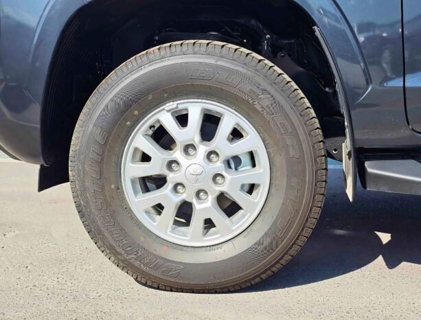 MITSUBISHI L200 GLX 2024 PETROL V4 2.4L M/T