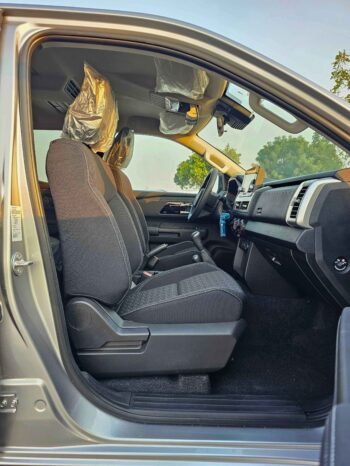 MITSUBISHI L200 Image 8