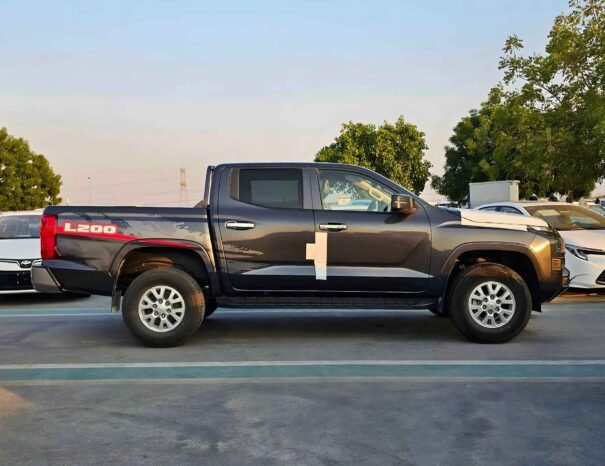 MITSUBISHI L200 GLX 2025 PETROL V4 2.4L M/T