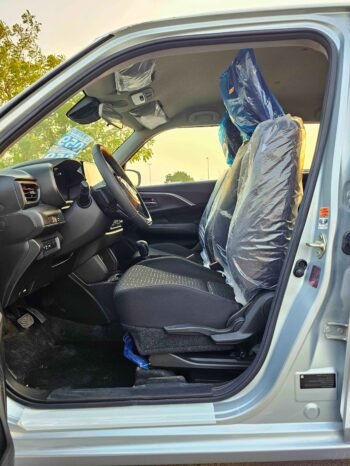 SUZUKI SWIFT Image 8