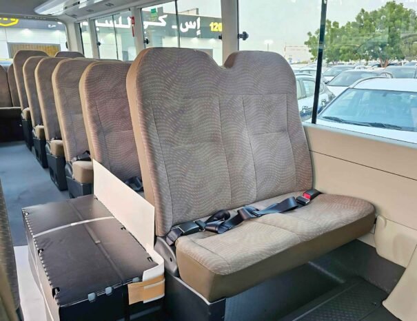TOYOTA COASTER 23-СТР. ДВУХЦВЕТНЫЙ 2025 БЕНЗИН 2.7 Л V4 МКПП