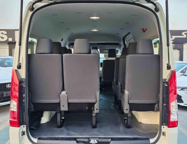 TOYOTA HIACE HIGHROOF DX PASSENGER 2026 DIESEL V4 2.8L M/T