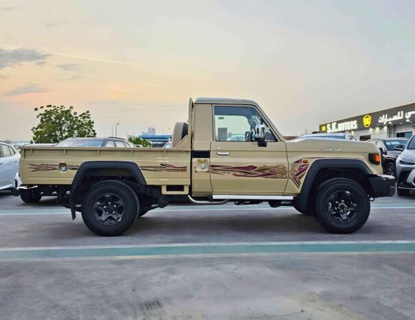 Пикап Toyota Land Cruiser LC79 SC 2025, дизель 2,8 л, V4, МКПП