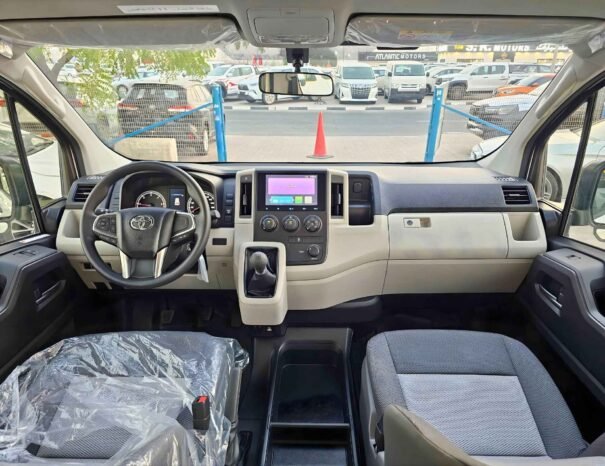 TOYOTA HIACE HIGHROOF DX PASSENGER 2026 DIESEL V4 2.8L M/T
