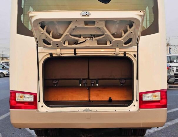TOYOTA COASTER 23-СТР. ДВУХЦВЕТНЫЙ 2025 БЕНЗИН 2.7 Л V4 МКПП