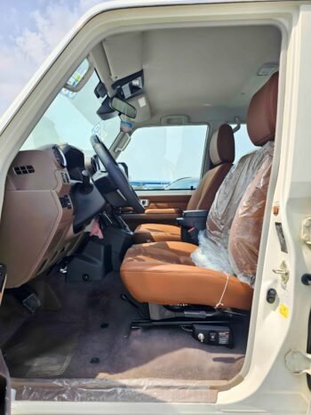 TOYOTA LANDCRUISER HARD-TOP Image 11