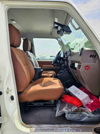 TOYOTA LANDCRUISER HARD-TOP Image 10