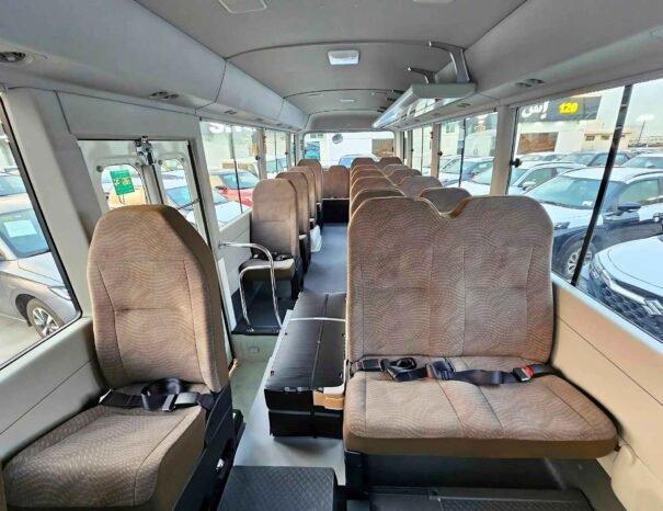 TOYOTA COASTER 23-СТР. ДВУХЦВЕТНЫЙ 2025 БЕНЗИН 2.7 Л V4 МКПП