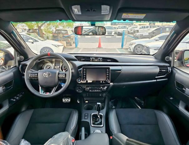 TOYOTA HILUX GR SPORT DUAL TONE 2025 PETROL 4.0L V6 A/T