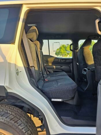 TOYOTA PRADO Image 7