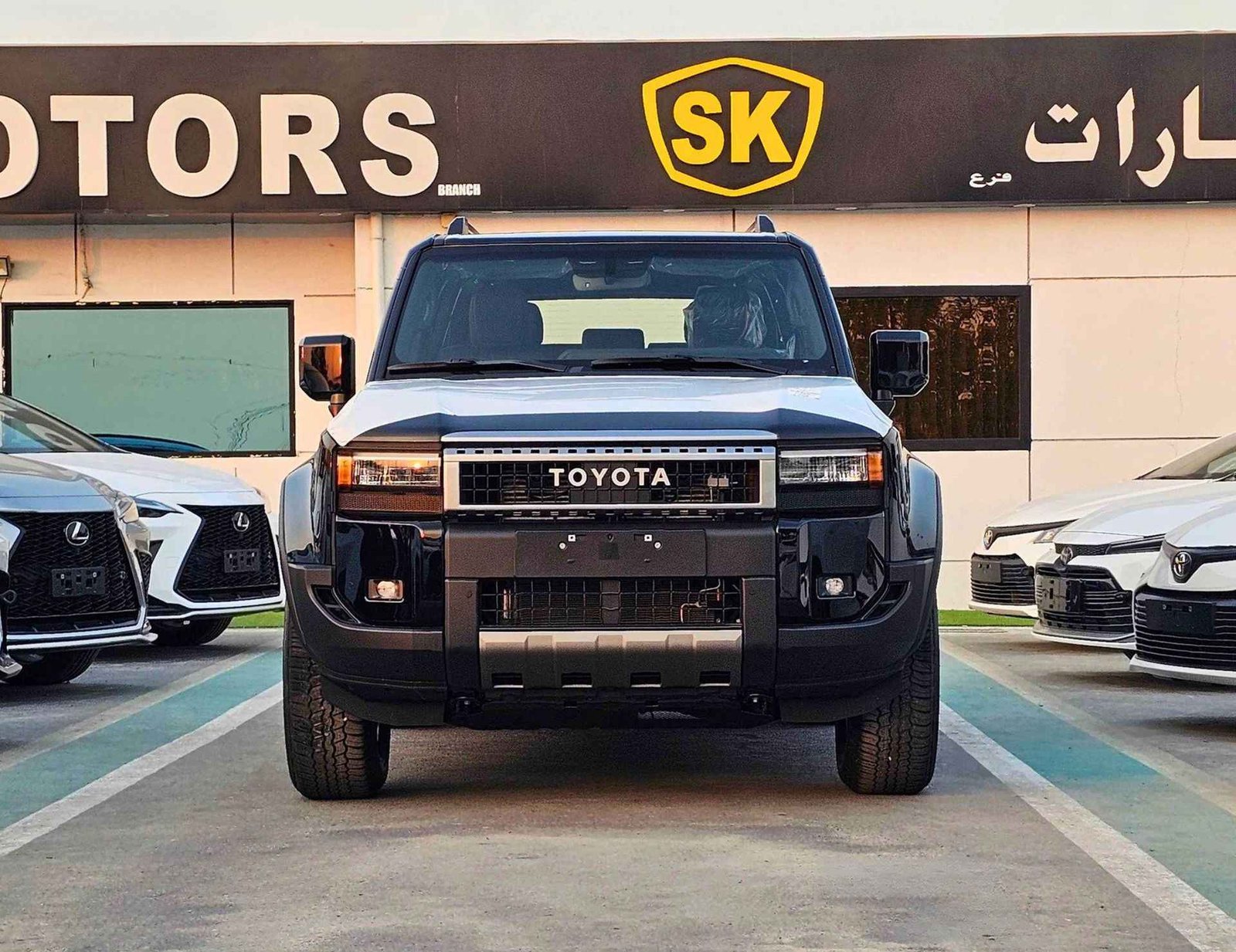 تويوتا لاند كروزر برادو 2025، محرك بنزين V4 A/T سعة 2.4 لتر، متعدد الاستخدامات، متعدد الاستخدامات