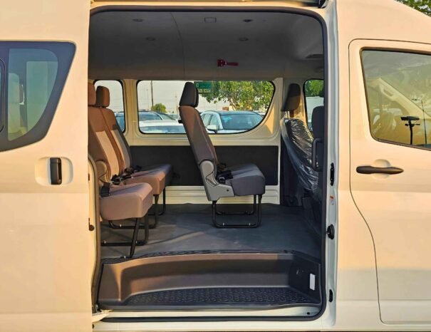 TOYOTA HIACE HIGHROOF 2026 ESSENCE V6 3,5 L A/T