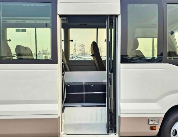 TOYOTA COASTER 23-СТР. ДВУХЦВЕТНЫЙ 2025 БЕНЗИН 2.7 Л V4 МКПП