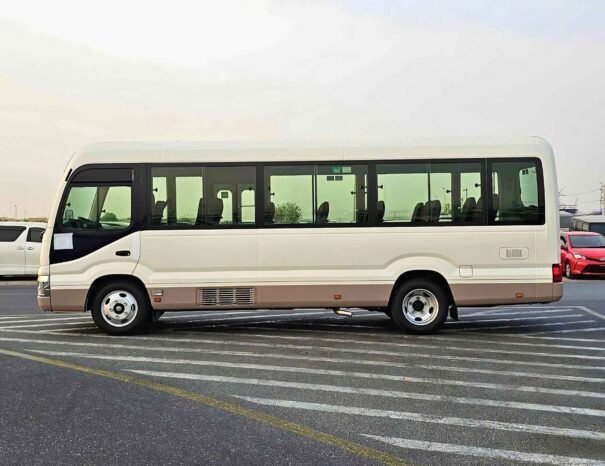 TOYOTA COASTER 23-СТР. ДВУХЦВЕТНЫЙ 2025 БЕНЗИН 2.7 Л V4 МКПП