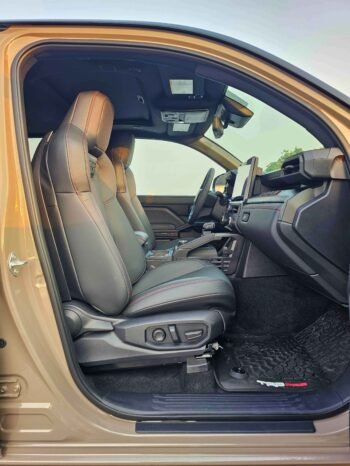 TOYOTA Tacoma Image 12
