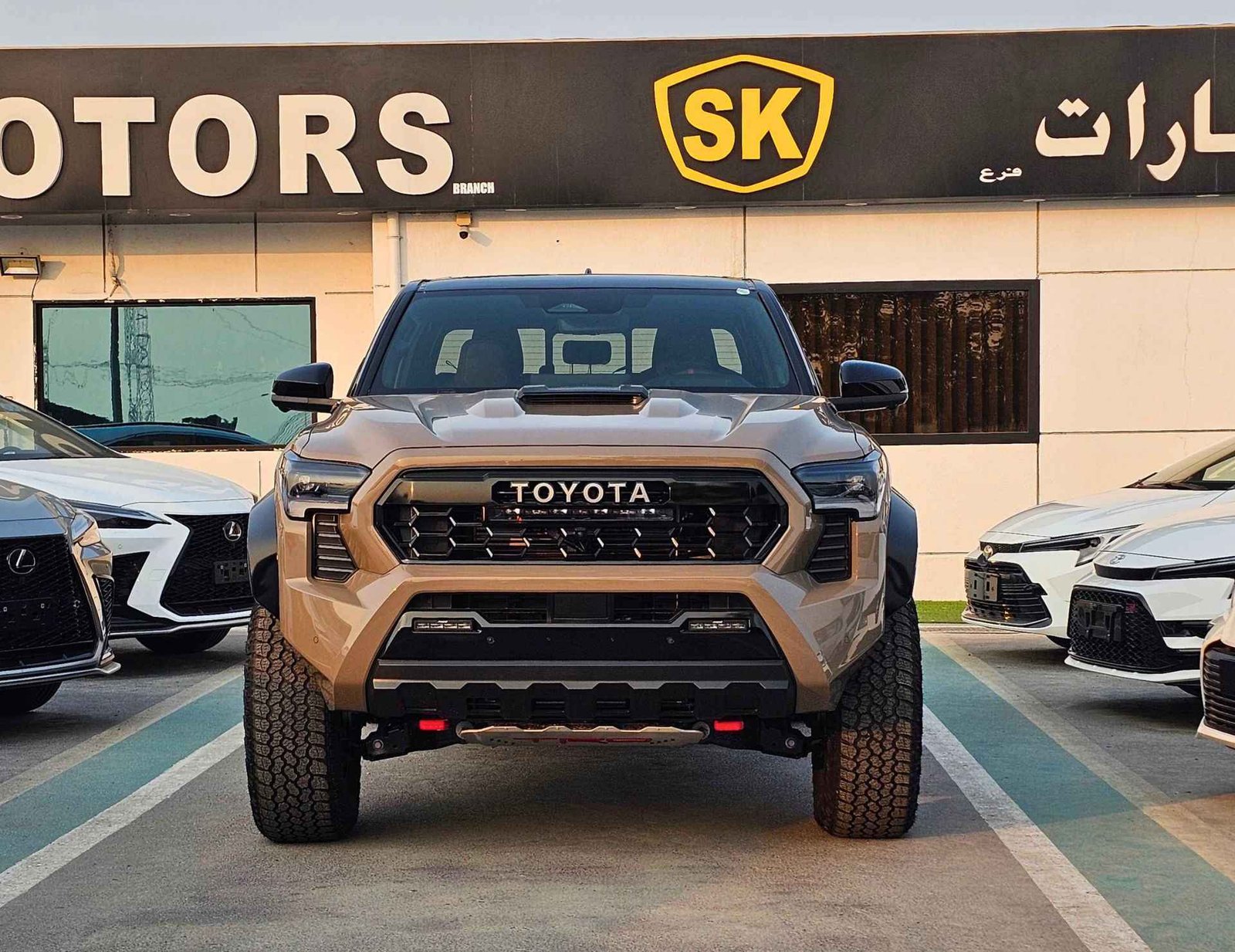 TOYOTA TACOMA DUAL TONE TRD PRO HYBRID iFORCE MAX 2025 PETROL V4 2.4L A/T