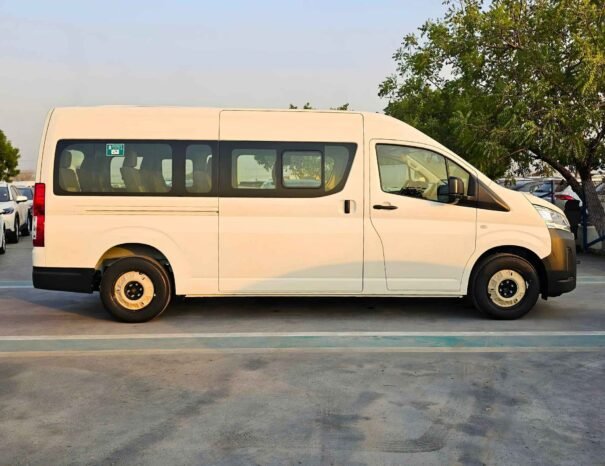TOYOTA HIACE HIGHROOF 2026 ESSENCE V6 3,5 L A/T