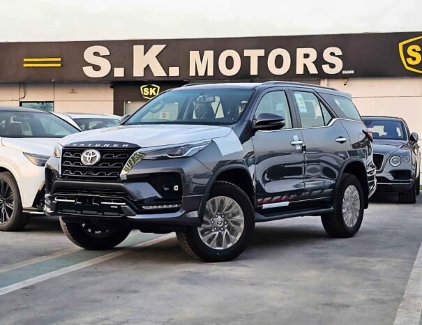 TOYOTA FORTUNER SR5 ADVENTURE 2025 БЕНЗИН V6 4.0L A/T