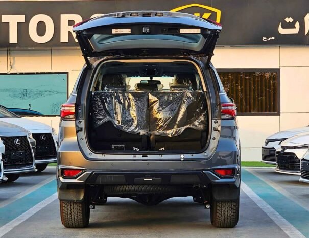 TOYOTA FORTUNER SR5 ADVENTURE 2025 БЕНЗИН V6 4.0L A/T