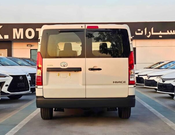 TOYOTA HIACE CARGO TOIT MOYEN 2026 ESSENCE 3,5 L V6 A/T