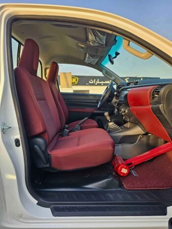 TOYOTA HILUX Image 4