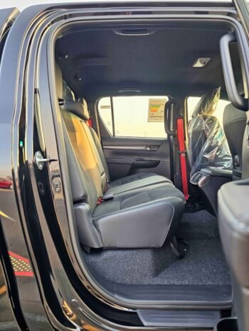 TOYOTA HILUX Image 6
