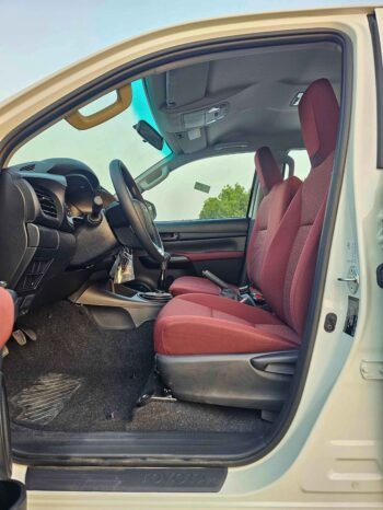 TOYOTA HILUX Image 7