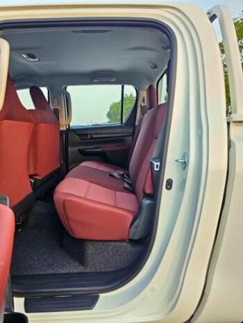 TOYOTA HILUX Image 5