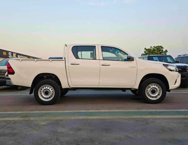 TOYOTA HILUX DLX-G1 BASIC NARROW BODY DIESEL 2025 V4 2.4L M/T