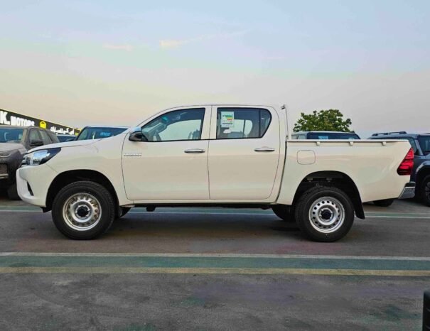 TOYOTA HILUX DLX-G1 BASIC NARROW BODY DIESEL 2025 V4 2.4L M/T