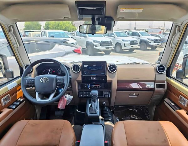 TOYOTA LANDCRUISER LX HARDTOP LC76 2025 DIESEL V4 2.8L A/T Algeria