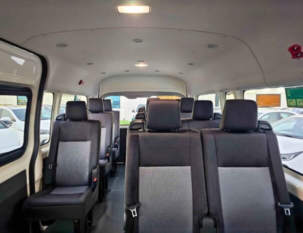 TOYOTA HIACE HIGHROOF DX PASSENGER 2026 DIESEL V4 2.8L M/T