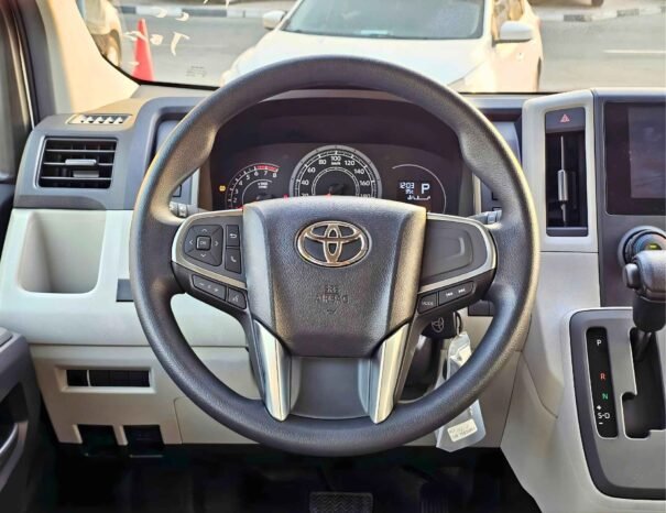 TOYOTA HIACE HIGHROOF 2026 ESSENCE V6 3,5 L A/T