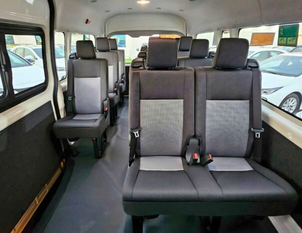 TOYOTA HIACE HIGHROOF DX PASSENGER 2026 DIESEL V4 2.8L M/T