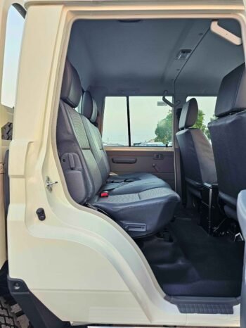 TOYOTA LAND CRUISER PICKUP Изображение 4
