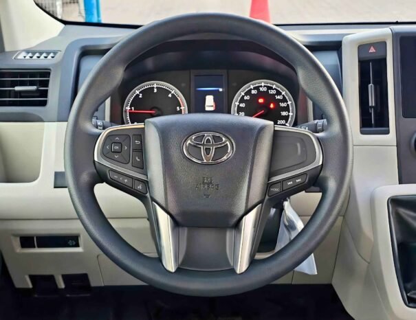 TOYOTA HIACE HIGHROOF DX PASSENGER 2026 DIESEL V4 2.8L M/T