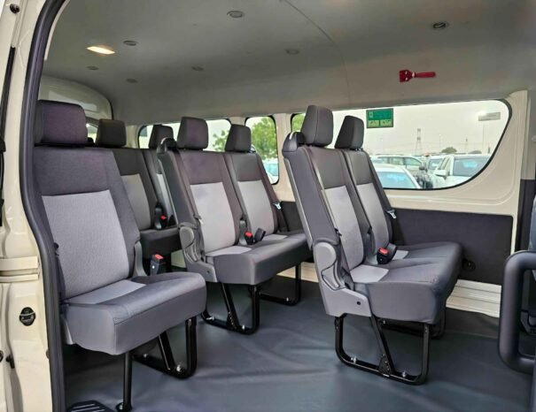 TOYOTA HIACE HIGHROOF DX PASSENGER 2026 DIESEL V4 2.8L M/T