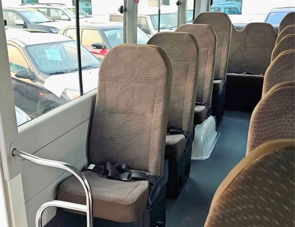 TOYOTA COASTER 23-СТР. ДВУХЦВЕТНЫЙ 2025 БЕНЗИН 2.7 Л V4 МКПП