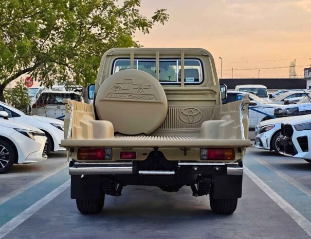 Пикап Toyota Land Cruiser LC79 SC 2025, дизель 2,8 л, V4, МКПП