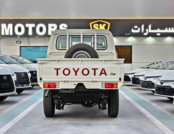 Пикап Toyota Land Cruiser LC79 D/C 2025 года выпуска, дизель 4,2 л, V6, МКПП