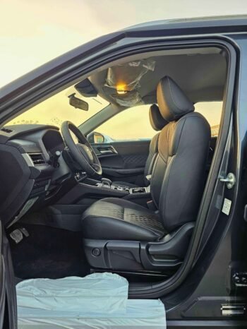 MITSUBISHI OUTLANDER Image 9