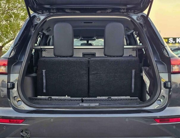 MITSUBISHI OUTLANDER LIMOUSINE LEATHER 2025 PETROL V4 2.5L A/T