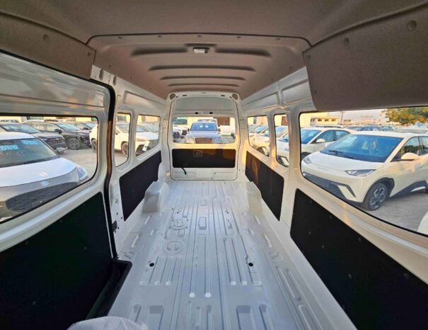 NISSAN URVAN HIGHROOF PANEL VAN 2025 PETROL V4 2.5L M/T
