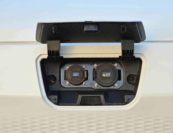 SINOGOLD SENA EV300 ELECTRIC PASSENGER 9 SEATS A/T